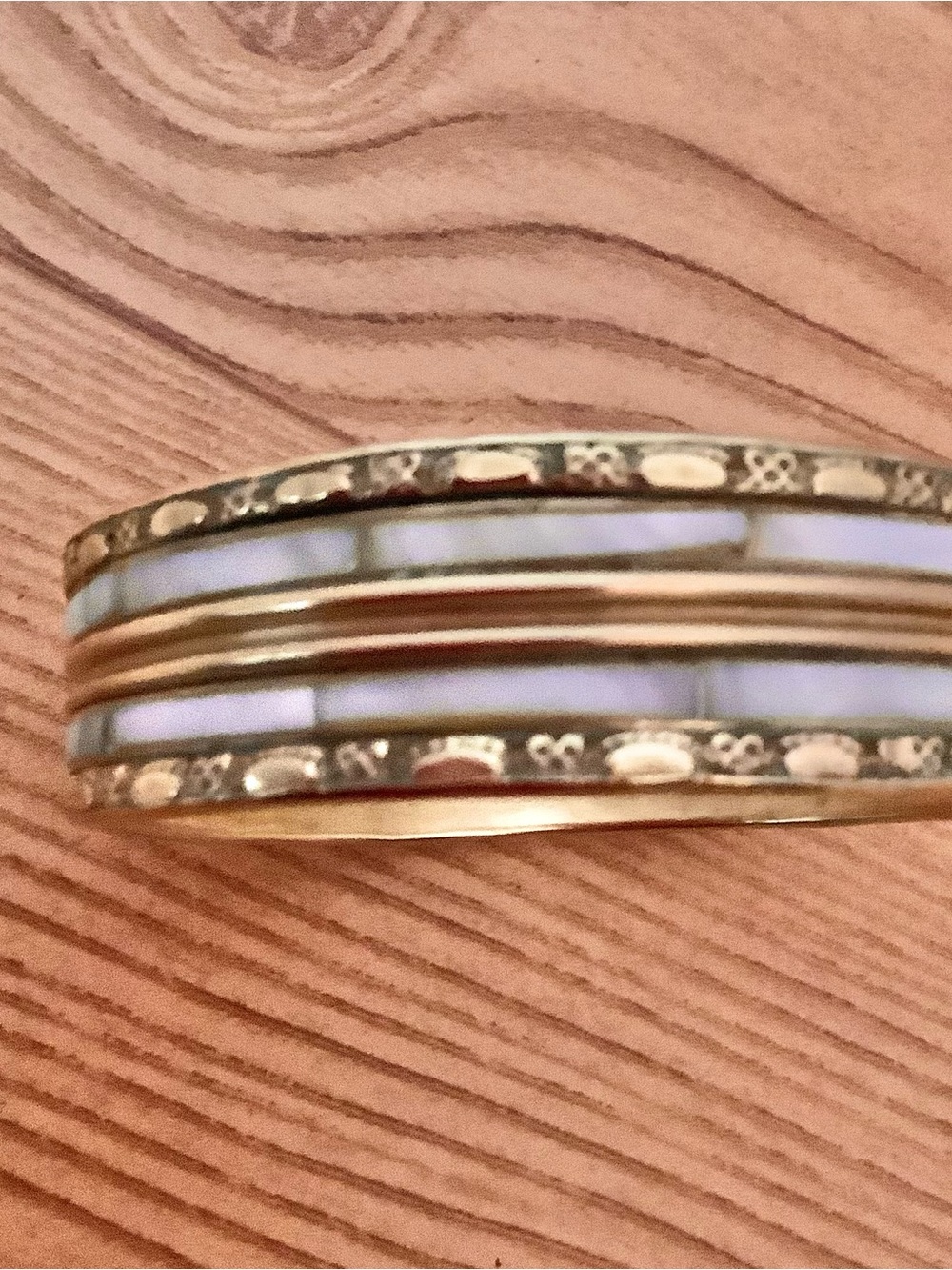 Vintage Brass/ Mother of Pearl Bangle - Picture 3 of 4